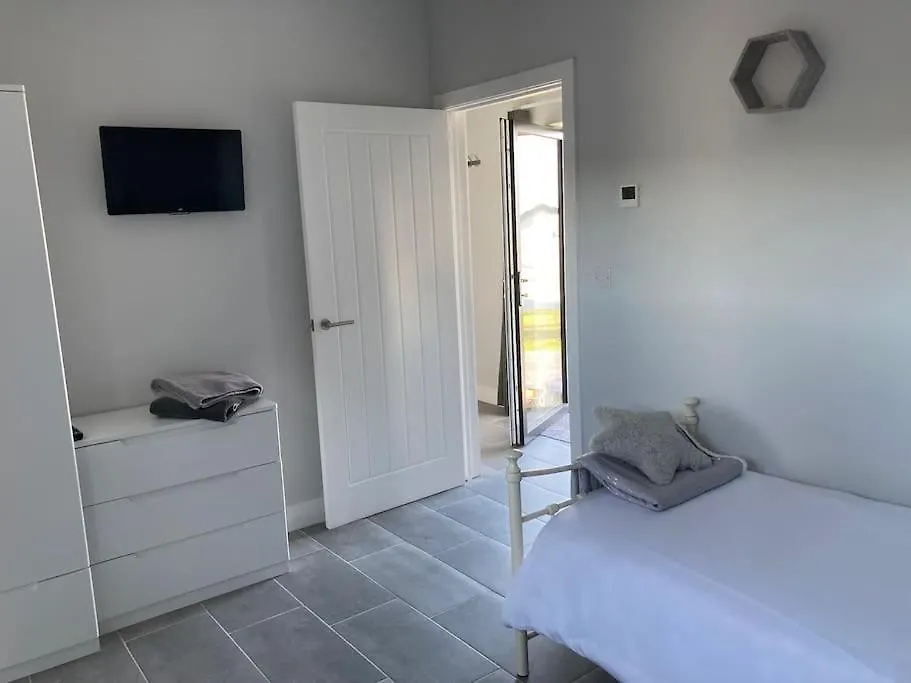 Holiday home 2 Bedroom 4 Person Purpose Built Single Story Barn Bonvilston
